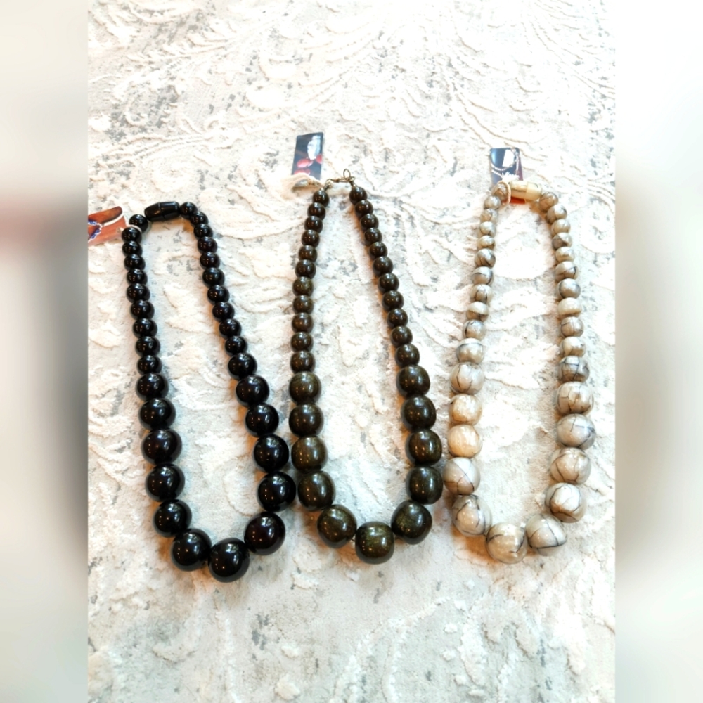 Black Acrylic Statement Necklace w/ Graduated Beads & Black Screw Clasp